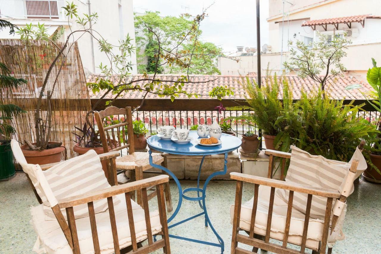 Stylish Flat With Veranda In The Heart Of Athen Exterior foto