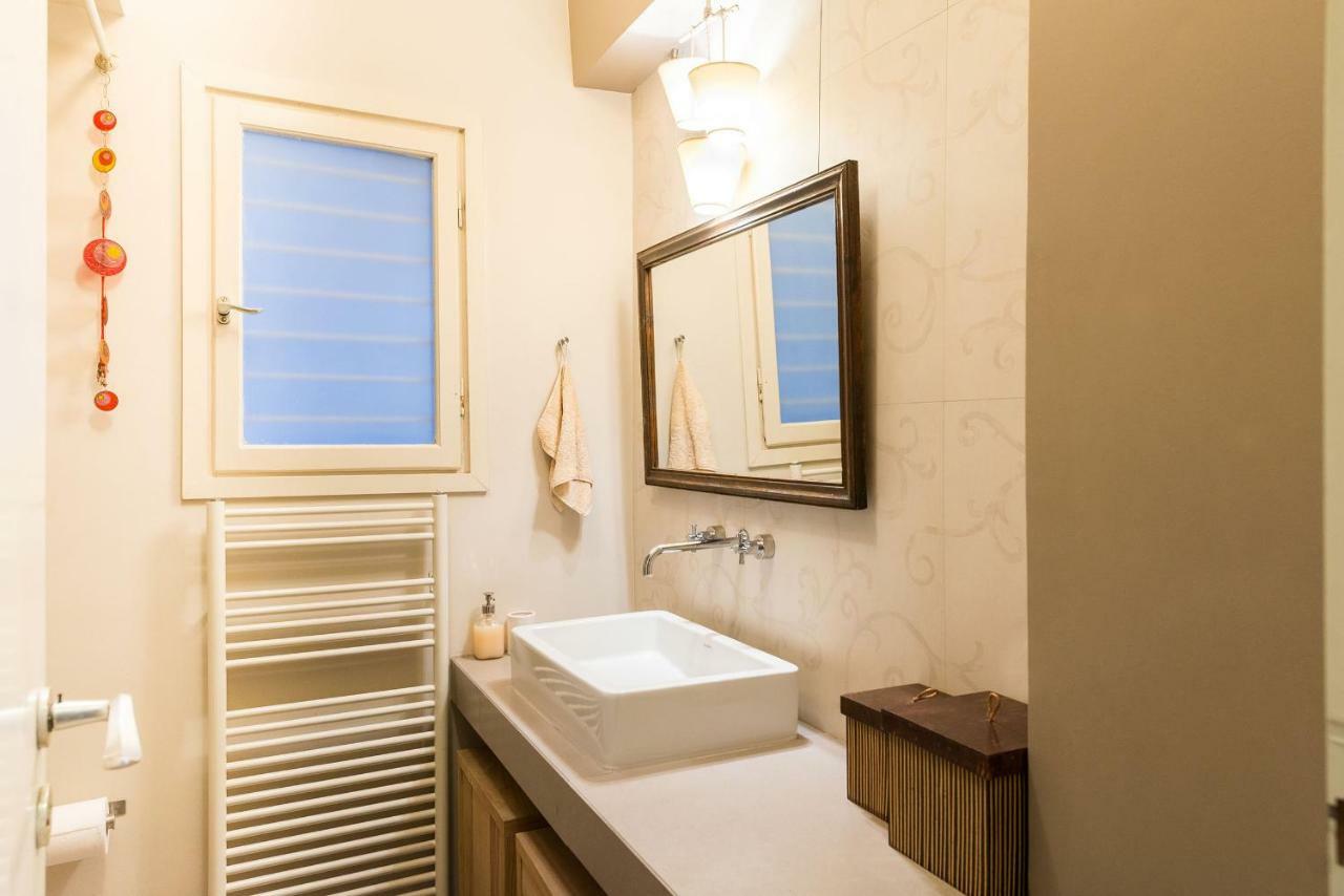 Stylish Flat With Veranda In The Heart Of Athen Exterior foto